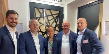 Alliance entre Rehau, VitrumGlass et Volma sur les portes à vitrage chauffant
