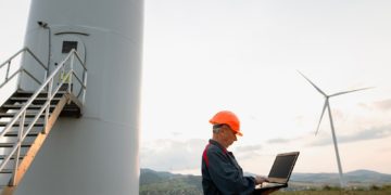 ABB investit dans Okto Grid pour digitaliser les infrastructures électriques