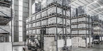 Guide CertiNergy sur l'amélioration de la performance énergétique de l'entrepôt logistique